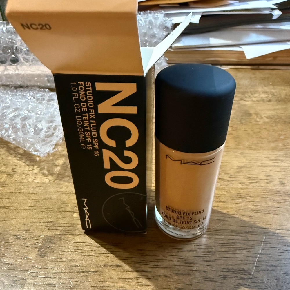 MAC Cosmetics Cream Foundation Liquid Formula